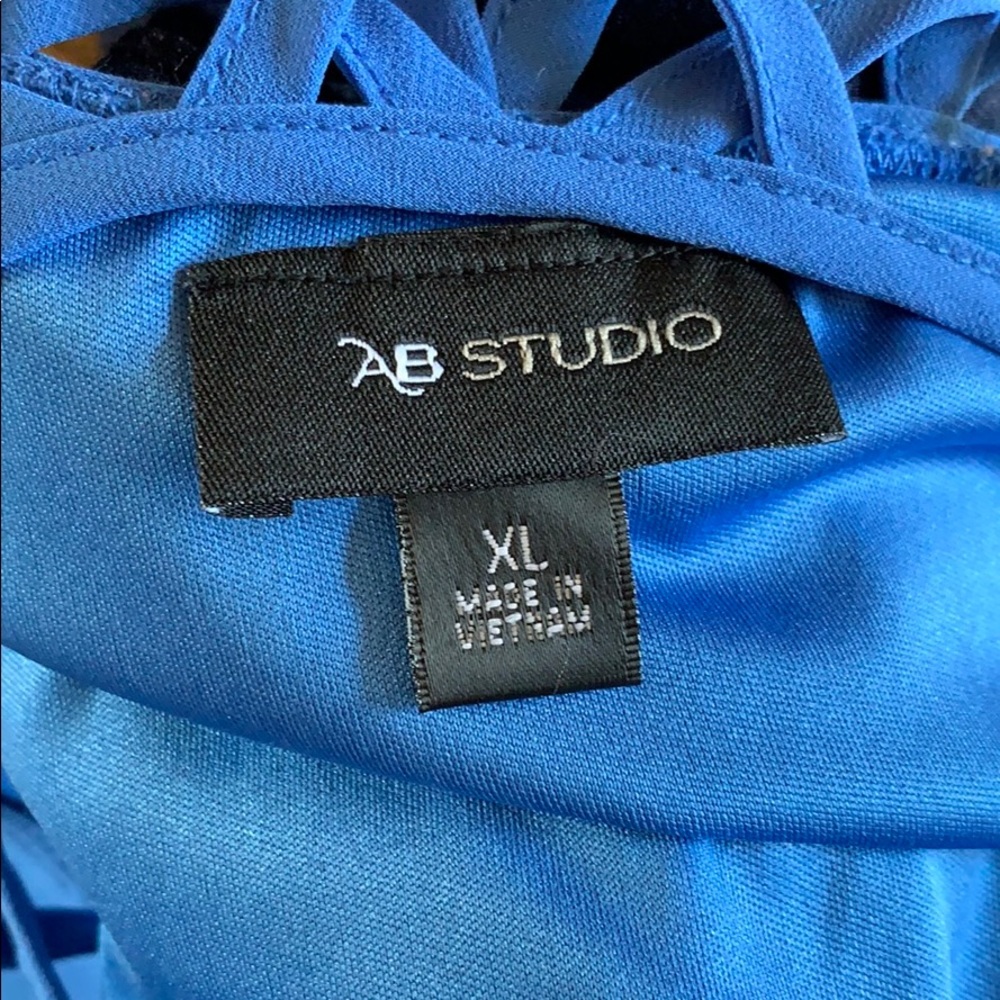 AB Studio Top - Picture 4 of 4